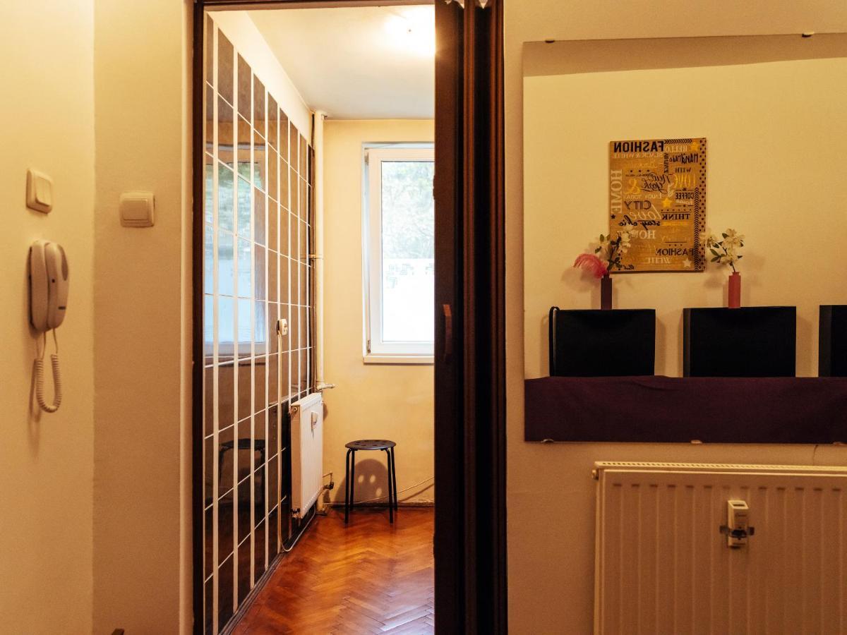 Woody - Cozy And Quiet Place Near Moghioros Park 부쿠레슈티 외부 사진