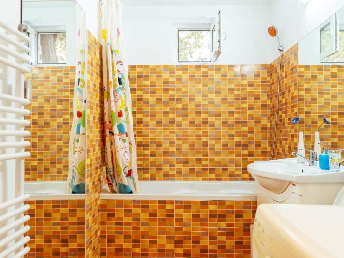 Woody - Cozy And Quiet Place Near Moghioros Park 부쿠레슈티 외부 사진