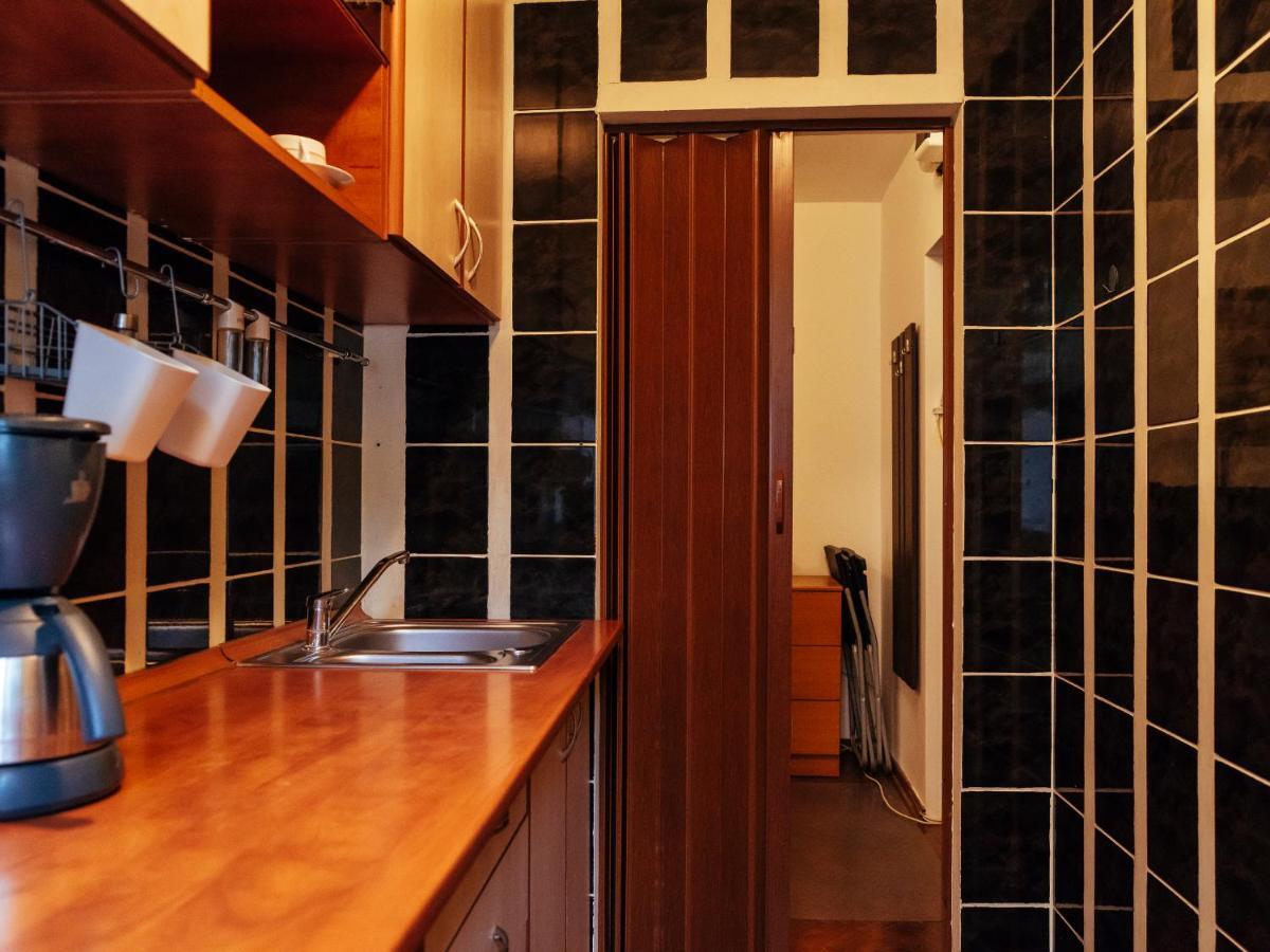 Woody - Cozy And Quiet Place Near Moghioros Park 부쿠레슈티 외부 사진